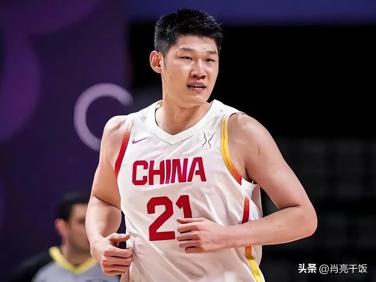 不偏不倚，现役中国男篮在进攻端能保持得分稳定的也就以下五位，为国征战全力以赴不掉