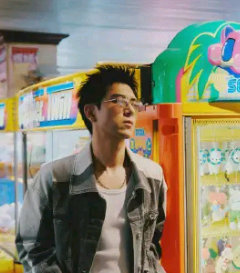 李现只能拍拍现代装了 ​​​