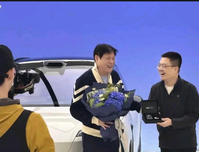 申花名宿范志毅喜提新车！可以看出申花球员对生活的追求！范志毅也是亚洲足球先生，同