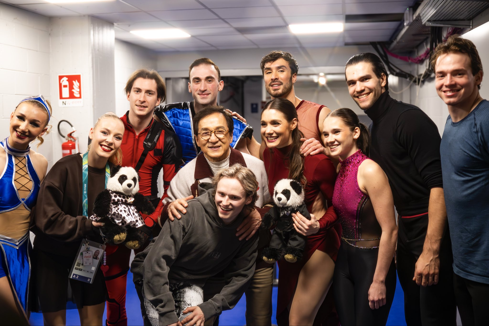 冬奥会米兰冬奥花滑表演滑 米兰冬奥会花样滑冰表演滑，花滑男单金牌得主萨多洛夫化身