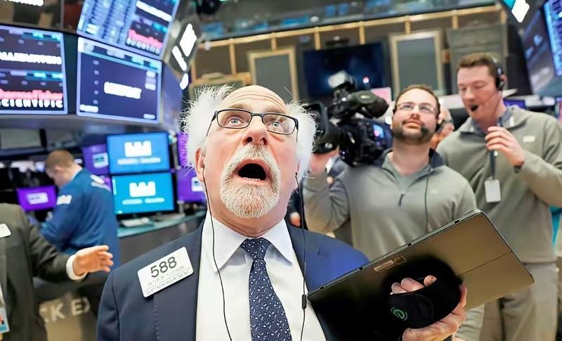 外媒酸了！最近中国一连公布三个好消息，信号越来越明显了。

刘鹏本科毕业于南京理