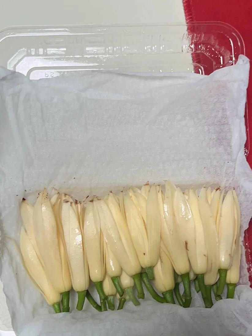 现在只有偶尔会看到老奶奶在卖