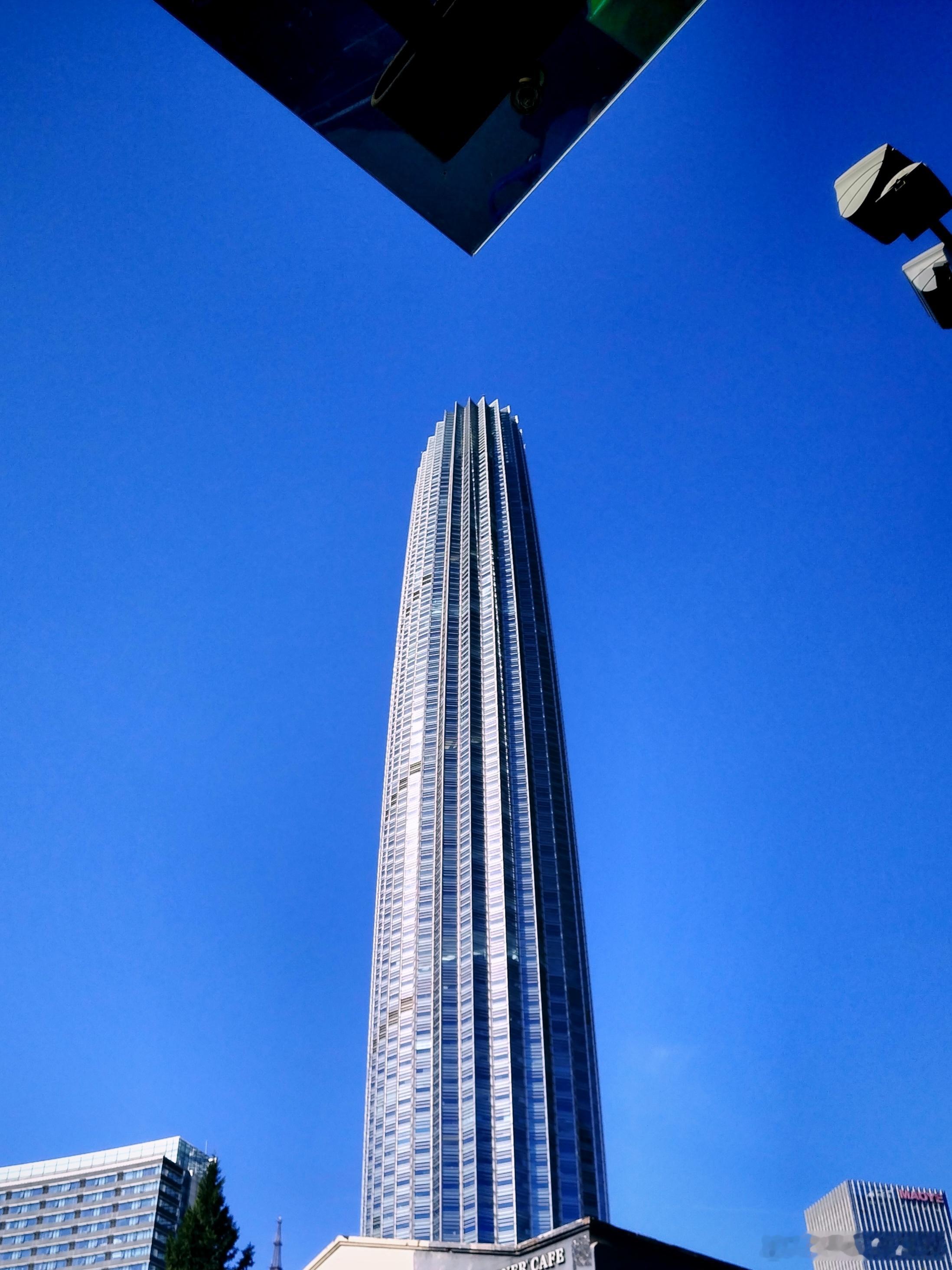 #超3.3亿人次假期首日跨区域流动##总要去一趟天津吧##这一刻属于天津人的浪漫