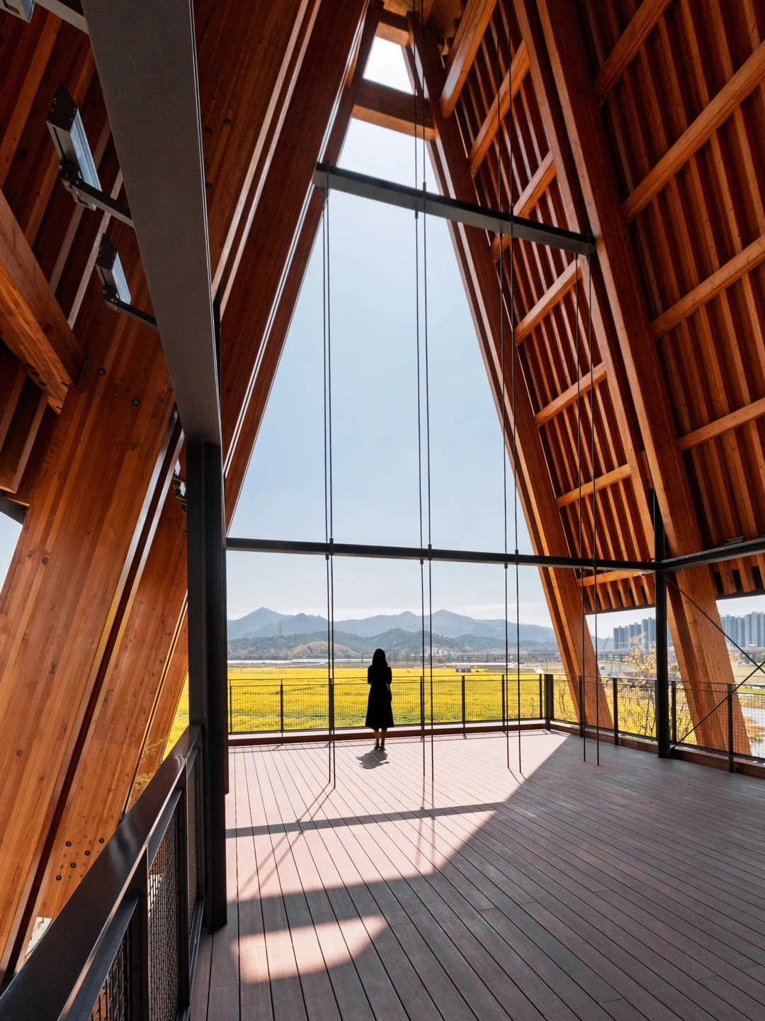 油菜花田邂逅蕞美建筑❗️宁波春天太会玩了