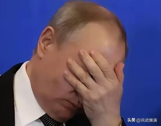 普京的底牌快被掏空了！12年前抢来的克里米亚，如今被乌军无人机掐断命脉，200万