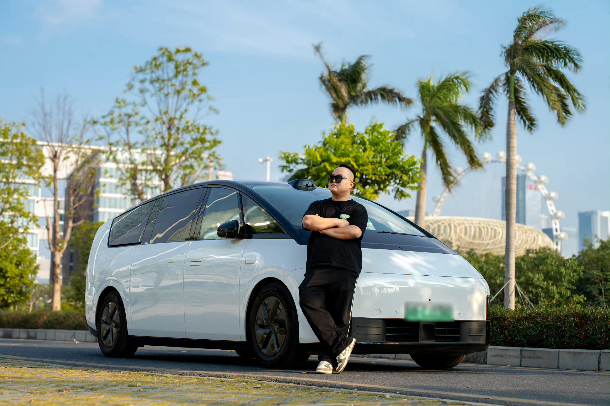 理想MEGA累计交付突破三万台，同时也是50万元以上高端MPV市场的累计销量冠军