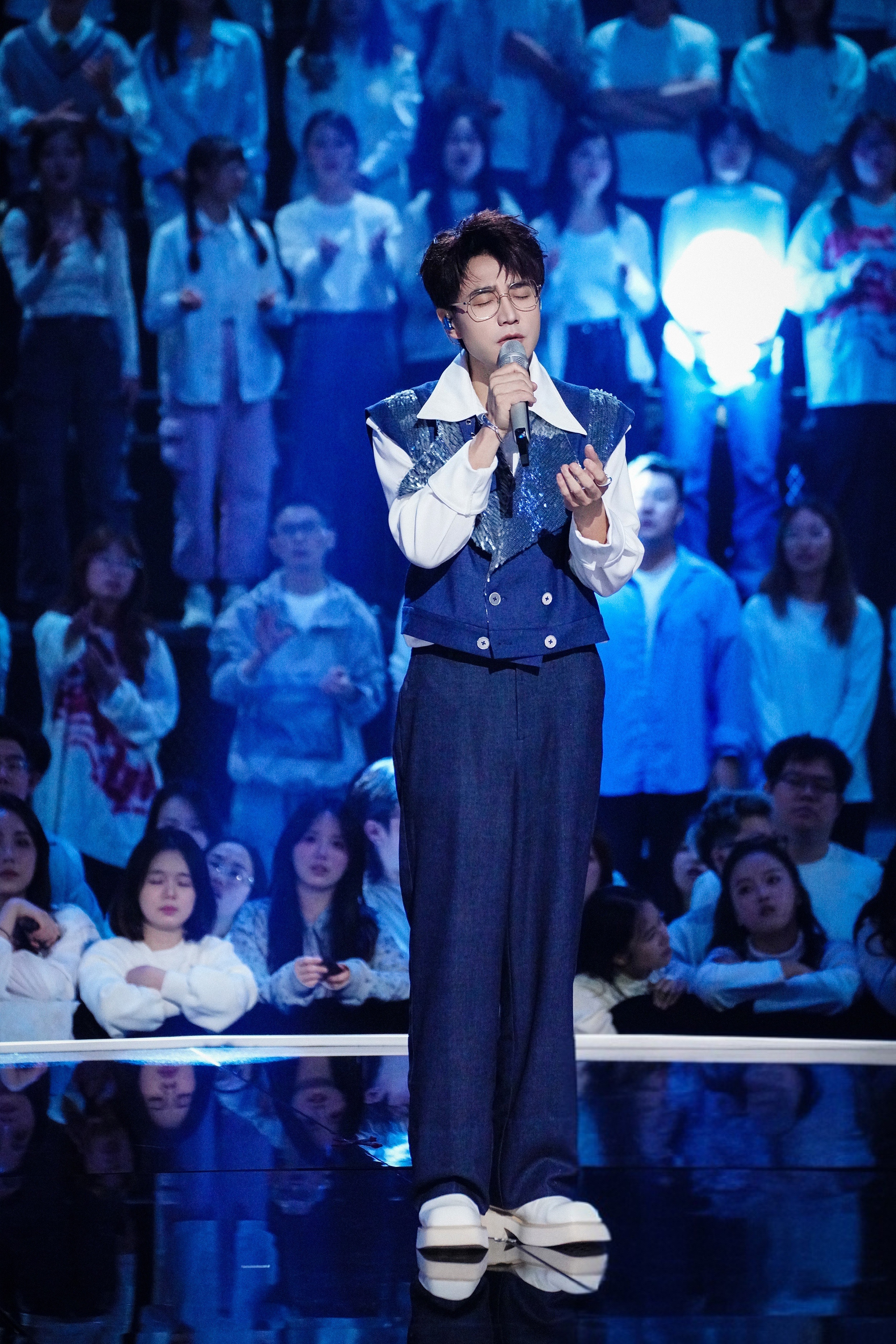 王铮亮确定歌手2026首发！王铮亮参加马年春晚彩排！歌手2025歌王陈楚生疑似无