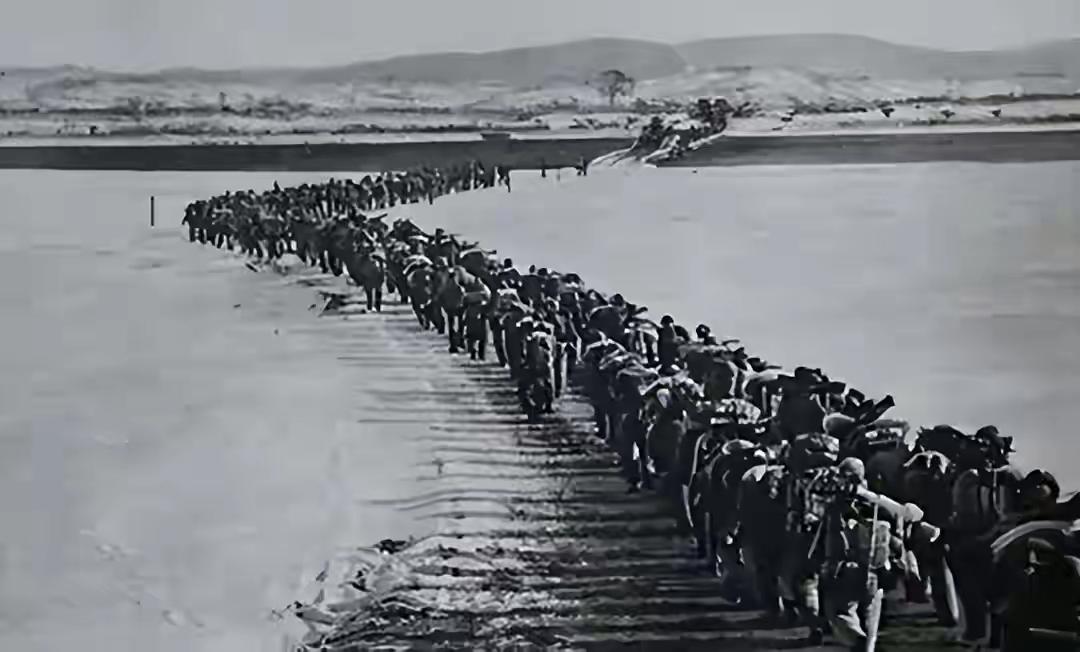 1950年的冬天，旅顺那地方冷得简直能把人冻透。就在这一年10月，鸭绿江那头打起