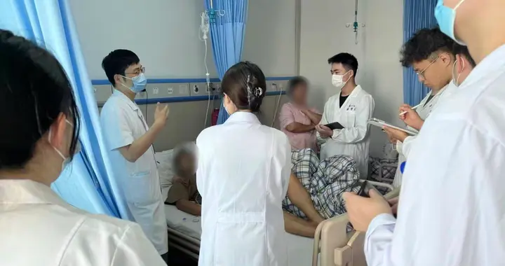 熬夜刷短剧诱发脑梗死，突然一侧手脚无力要警惕