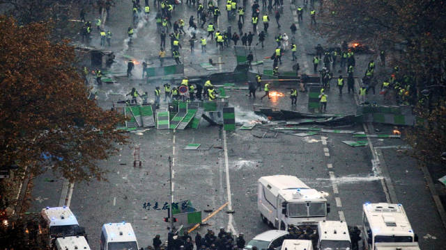 #欧洲多国爆发示威# 10月17日这一天，法国、意大利、葡萄牙、比利时，等欧洲国家几乎同时爆发大规模