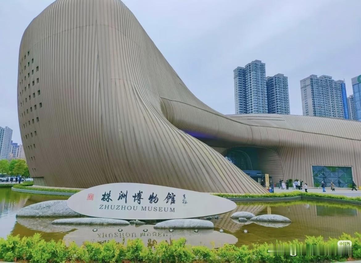 今年十一去哪都行，只要走出去总会有好风景。我最近心情不好，想出门旅游散散心。昨天