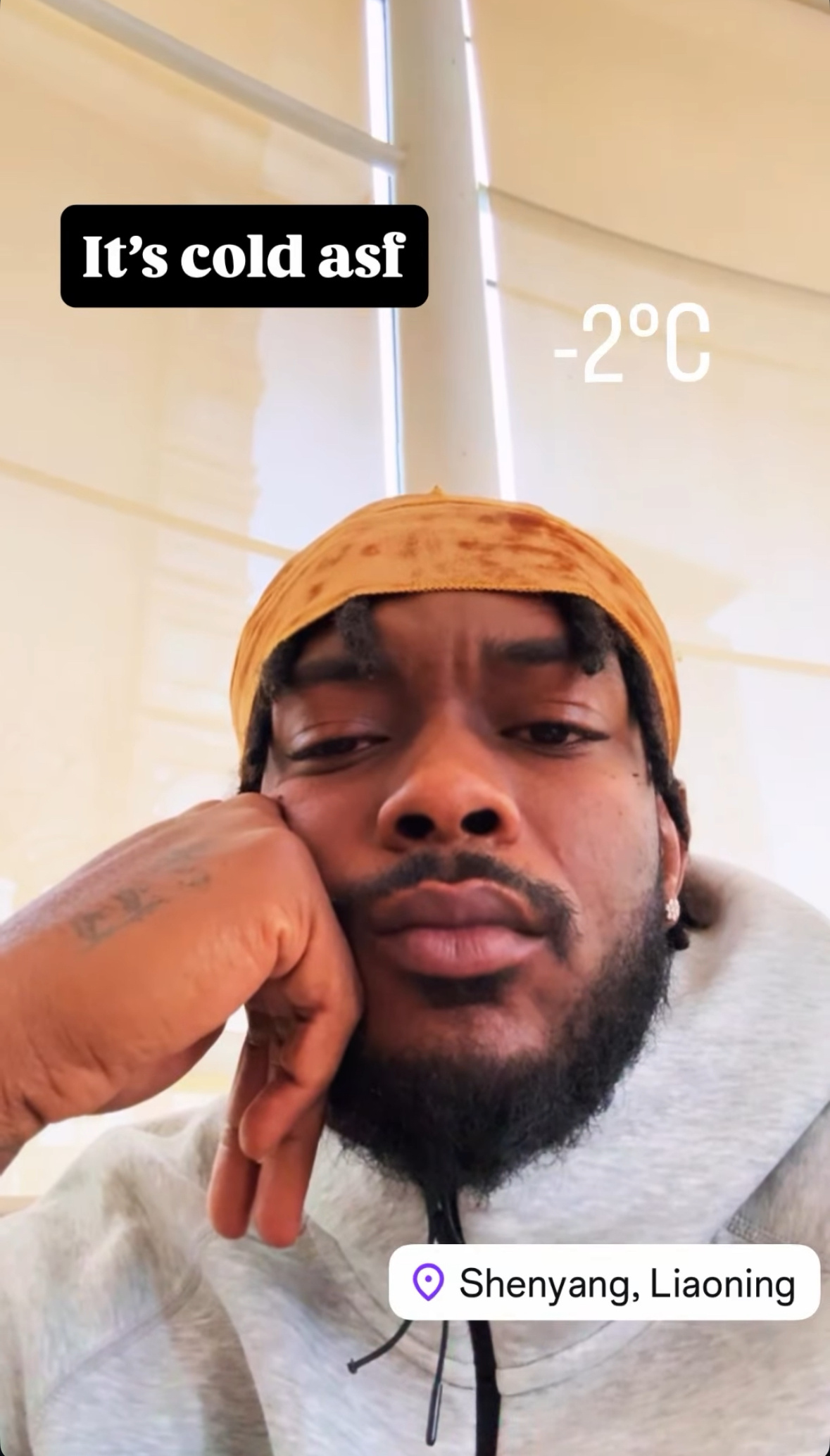 奥利弗更新自拍昨晚刚下过雪的浑南，奥利弗表示冷死了🥶辽宁男篮