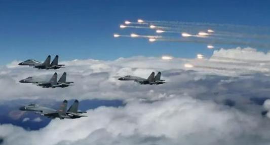 美日韩媒体称：“一旦开战，中国将会被打得溃不成军，中国目前看似拥有很强的军力，但