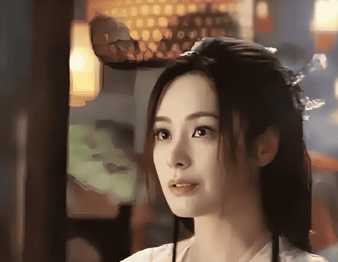 阿娇凭借减肥重塑美貌，引发广泛关注。她的经历丰富，从艺人生涯的高峰到低谷再到逆袭