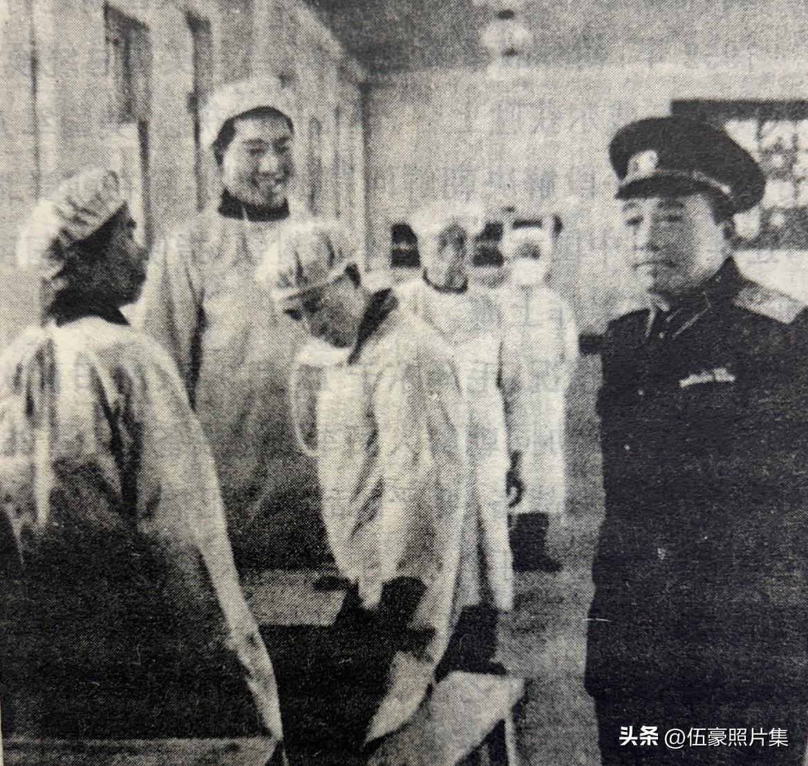 1955年11月，身为国防部长的彭德怀元帅在旅大（今大连）地区视察，期间走访了当
