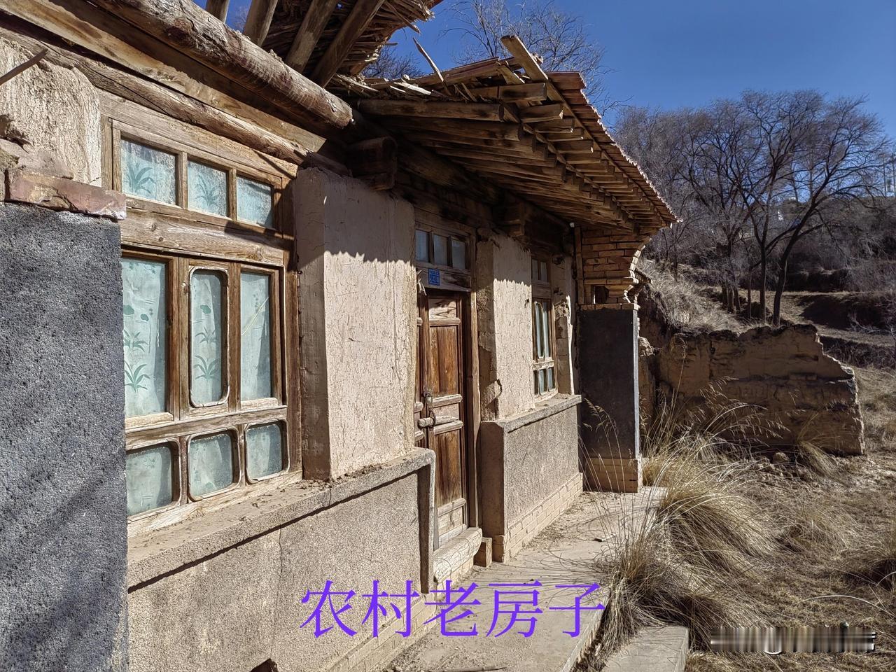 晒图笔记大赛农村老房子，物是人非，农村土地，杂草丛生，未来何去何从？