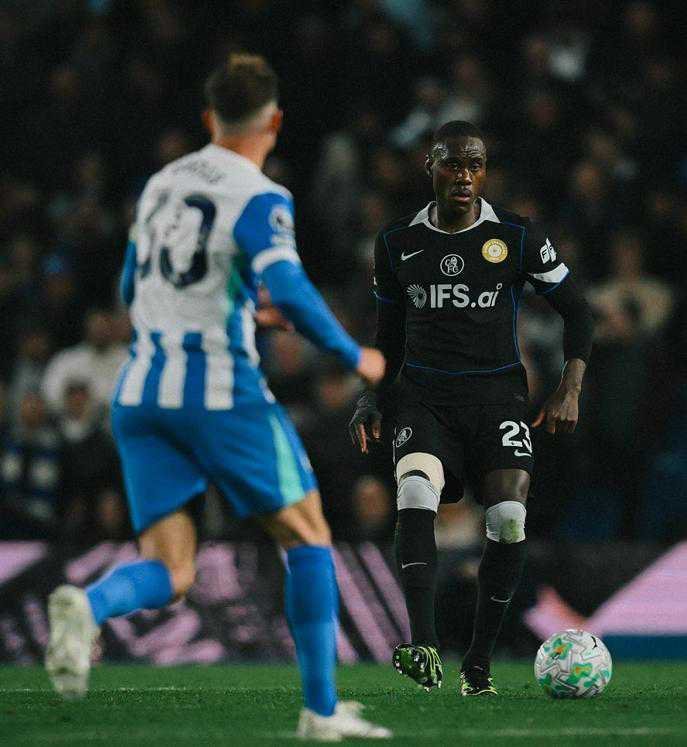 造29年耻辱纪录，切尔西0-3布莱顿吞5连败，远征球迷痛骂主帅赛季中期换帅的英超