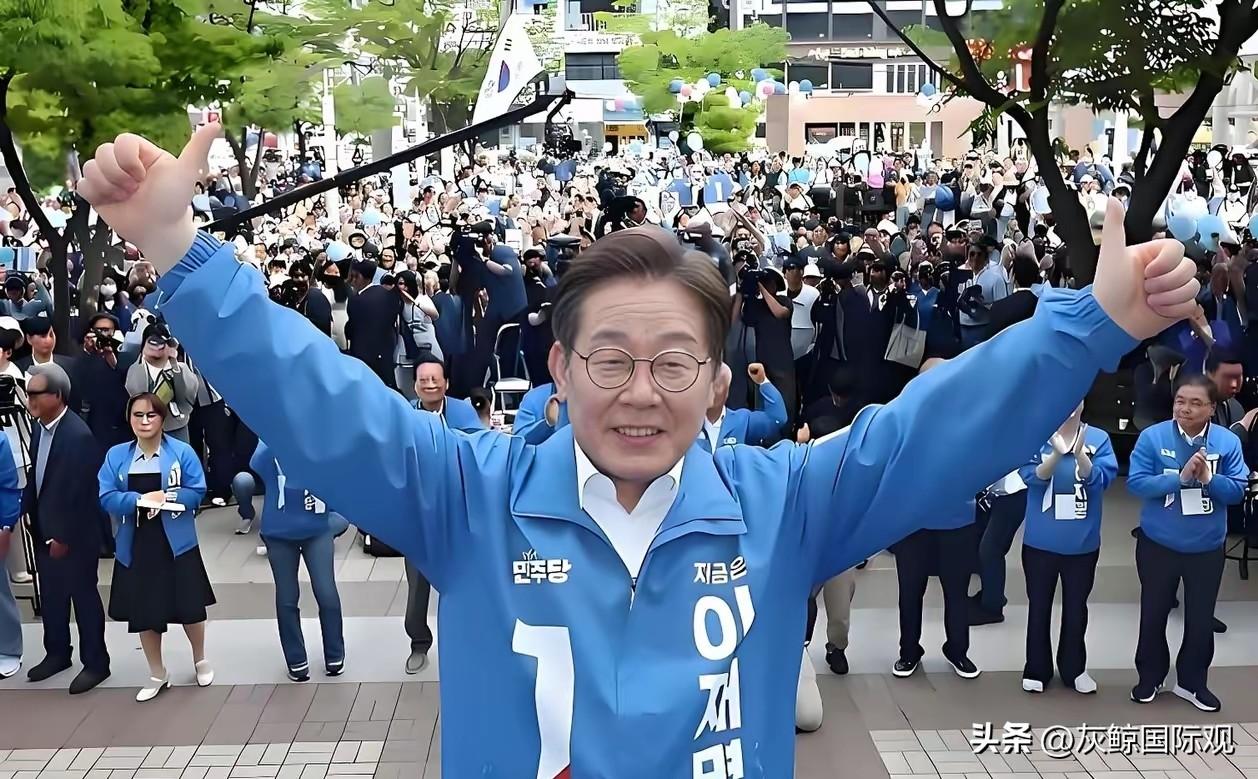 韩国总统李在明干了一件影响韩国历史的事，他把韩国检察厅给废了！
李在明早就想到这