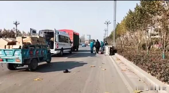 郑州渣土车撞电动车致3死：城市里最危险的组合为什么管不住？
渣土车+电动车，这是