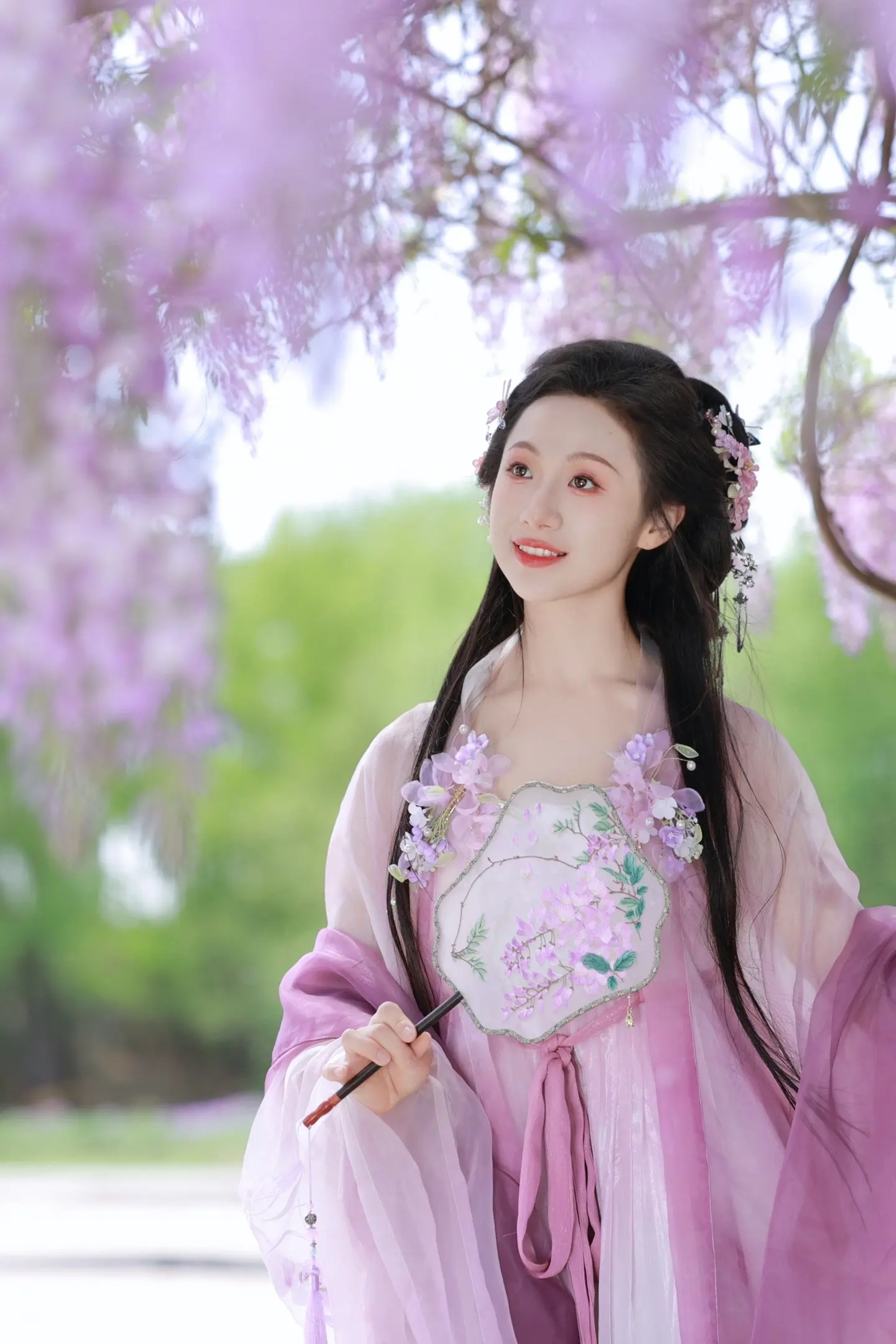 廊上花开，是春来。