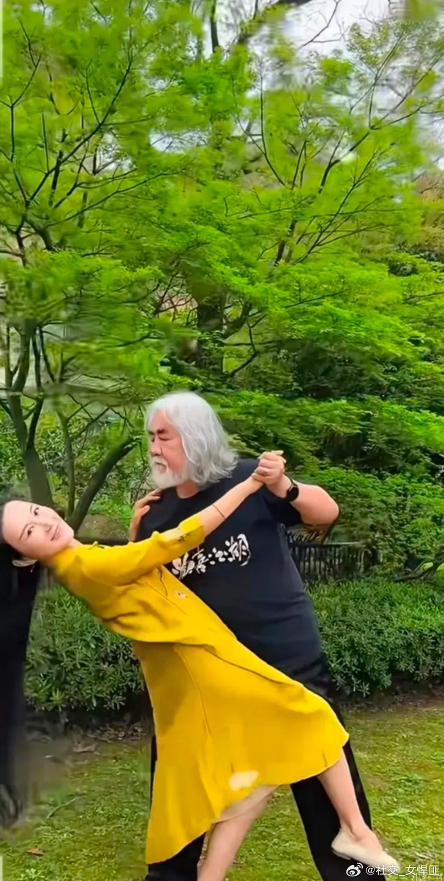 张纪中确实老当益壮啊，2024年比他小30岁的老婆还为他生了个孩子。这么懂情调和