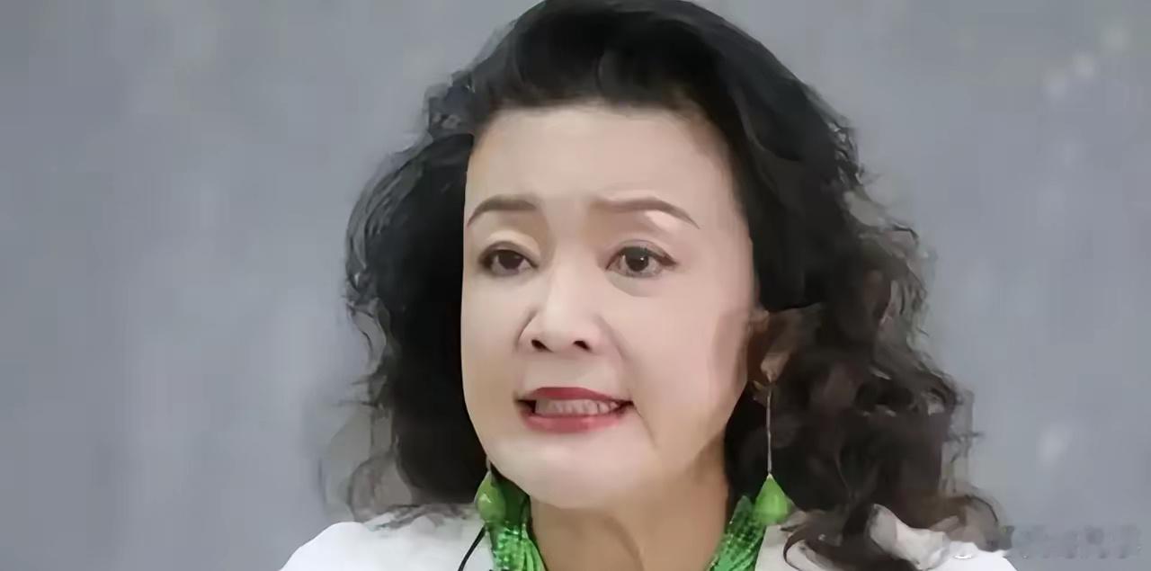 张兰已完成遗产公证，明确规定孙子孙女唯有在姓氏保留为汪、拥有北京户口，并且达到博