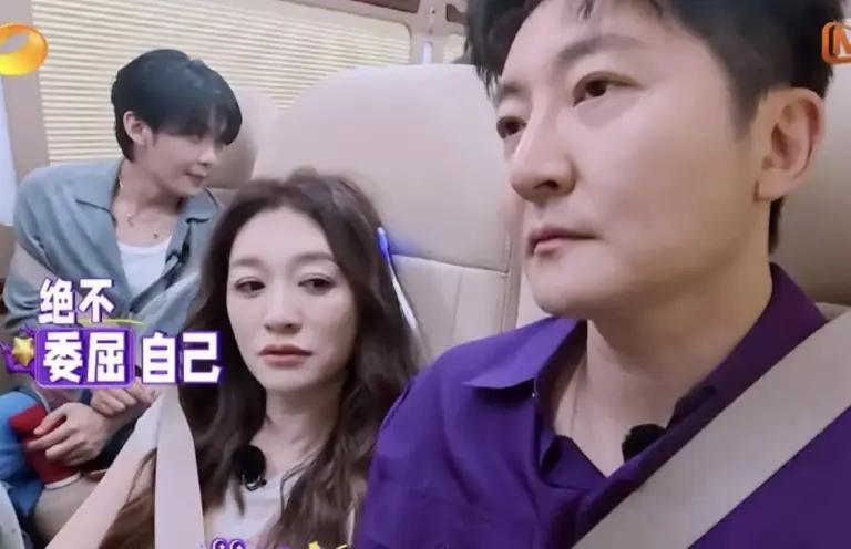 50 岁，11 年婚姻，说散就散了？李小冉一句 "一个人过挺好"，听得人心里直发