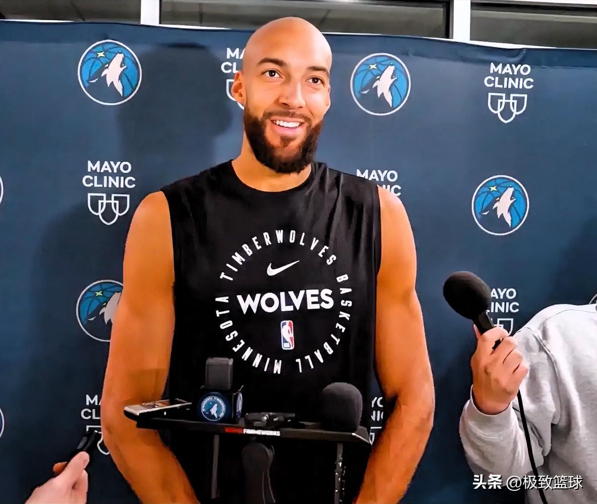 森林狼恶汉戈贝尔喊话队友李凯尔！

今日，明尼苏达森林狼将在主场迎战孟菲斯灰熊。