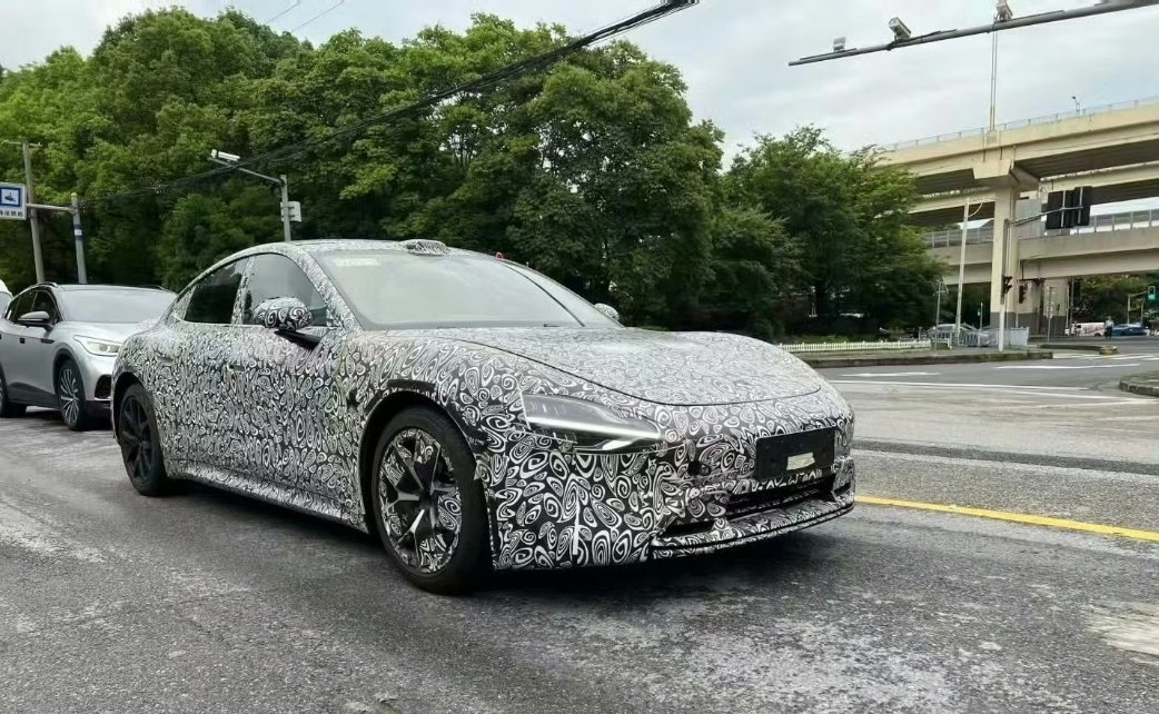 小米SU7改款涨价近1万 今年订单还没交付的，明年是不是可以转改款？如果能转估计