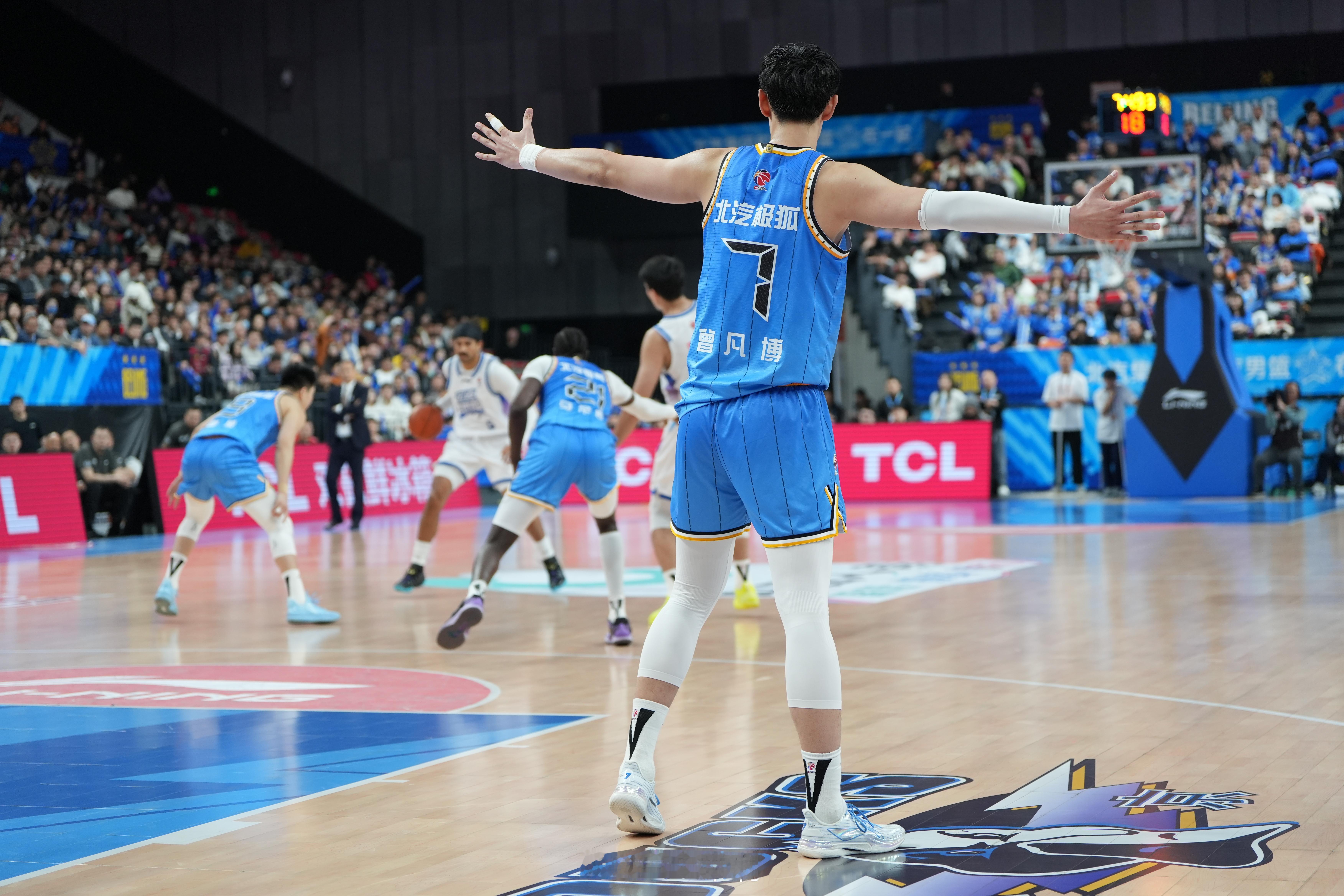 北京男篮vs宁波男篮发布会的气氛非常好，赢了就是美好的夜晚，其他再说！ 北京·首