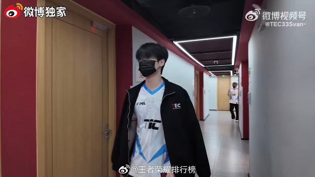 33什么雷霆笑声魔性笑声名场面来袭，33Svan的雷霆笑声越听越上头。 