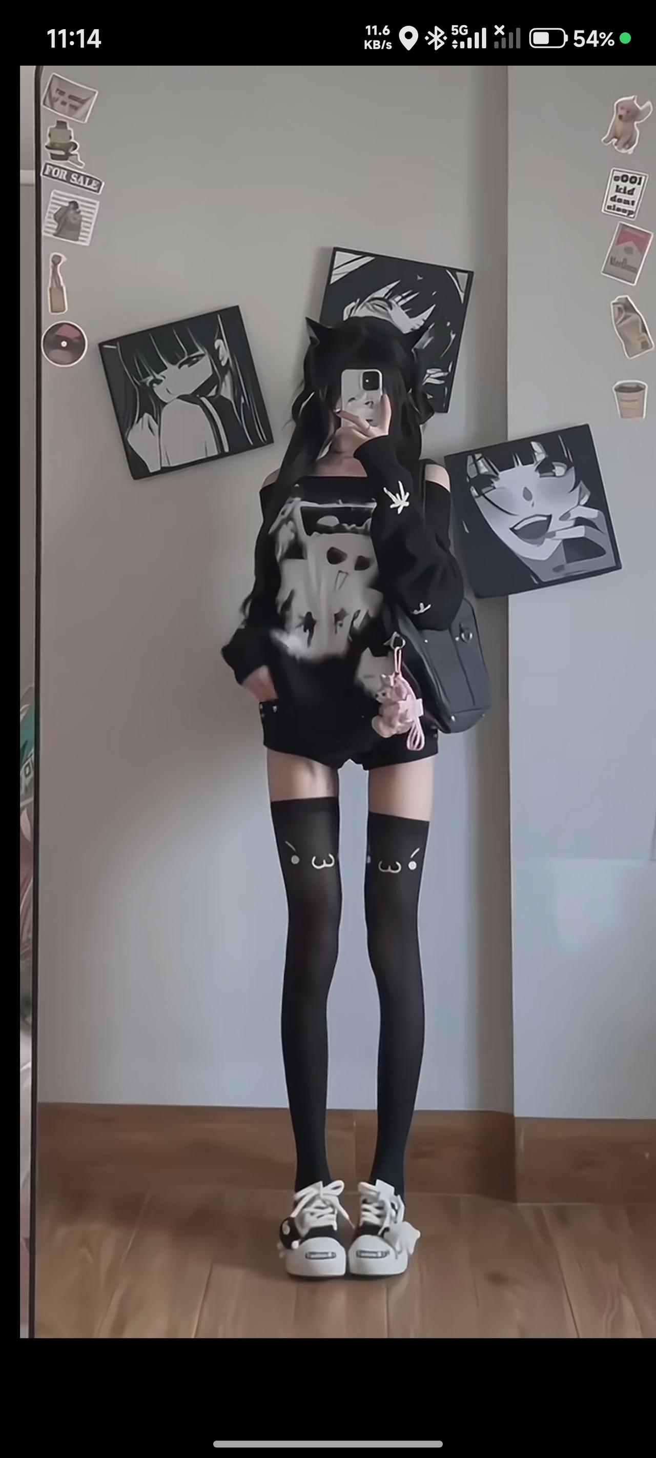 黑白穿搭指南，萌趣袜子点缀，时尚又可爱！👟👠💕