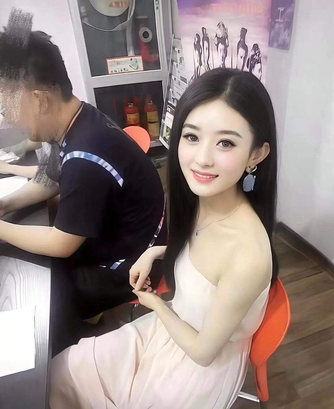到底谁说甜像丽颖的？最多甜就是一个低配版的 