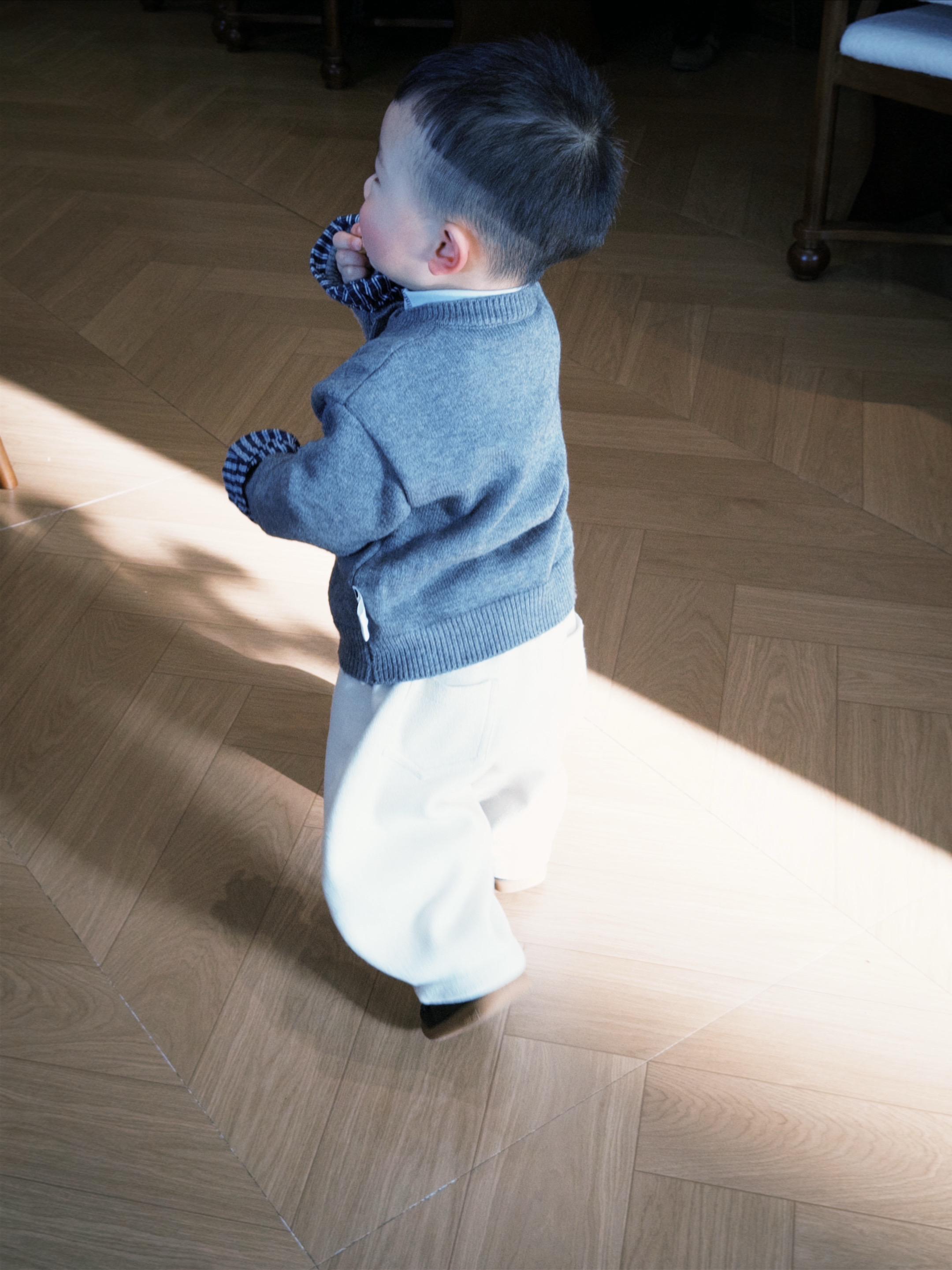 需要陪伴的日子只有这几年，当然要珍惜啦 ～