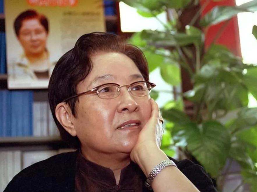 乐坛：22
华语乐坛音乐霸凌现象一一风格歧视 

在华语乐坛，音乐霸凌现象常常表