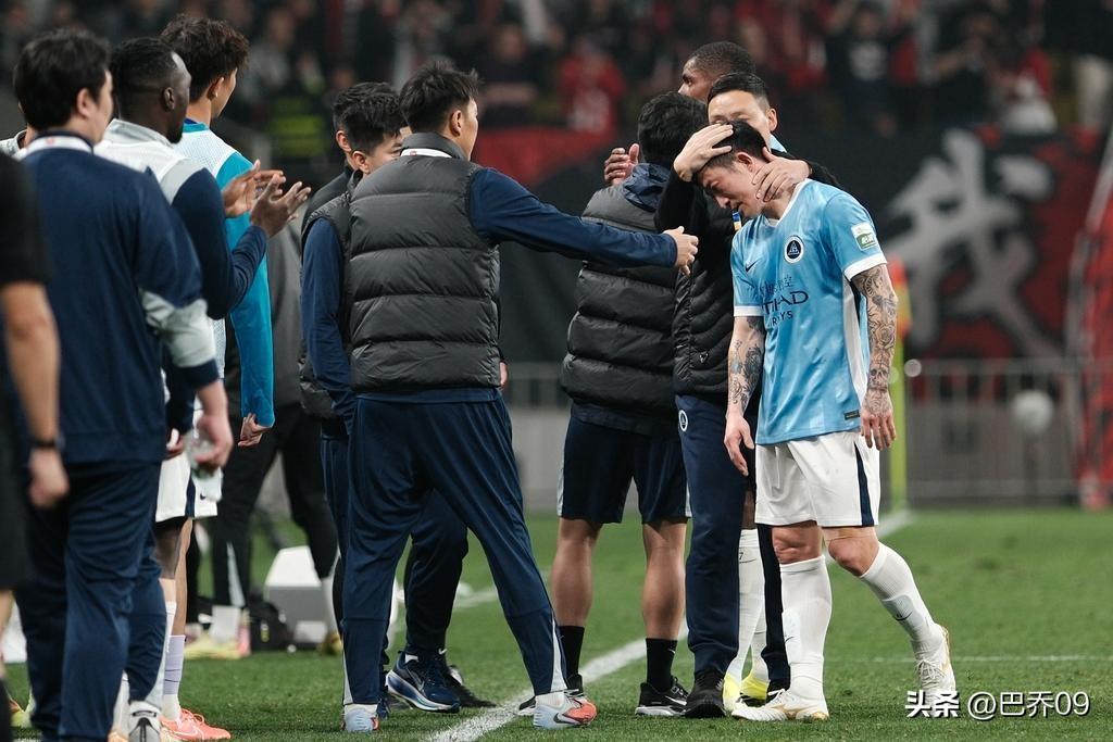 评分深圳新鹏城：1个意外急转直下，2人受伤影响深远，及格者仅4人
 
中超揭幕战