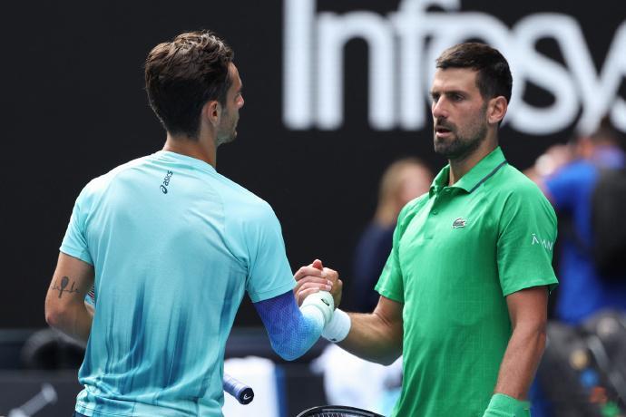 德约科维奇晋级四强穆塞蒂真的可惜啊澳网2026男单1/4决赛，德约科维奇战至4-