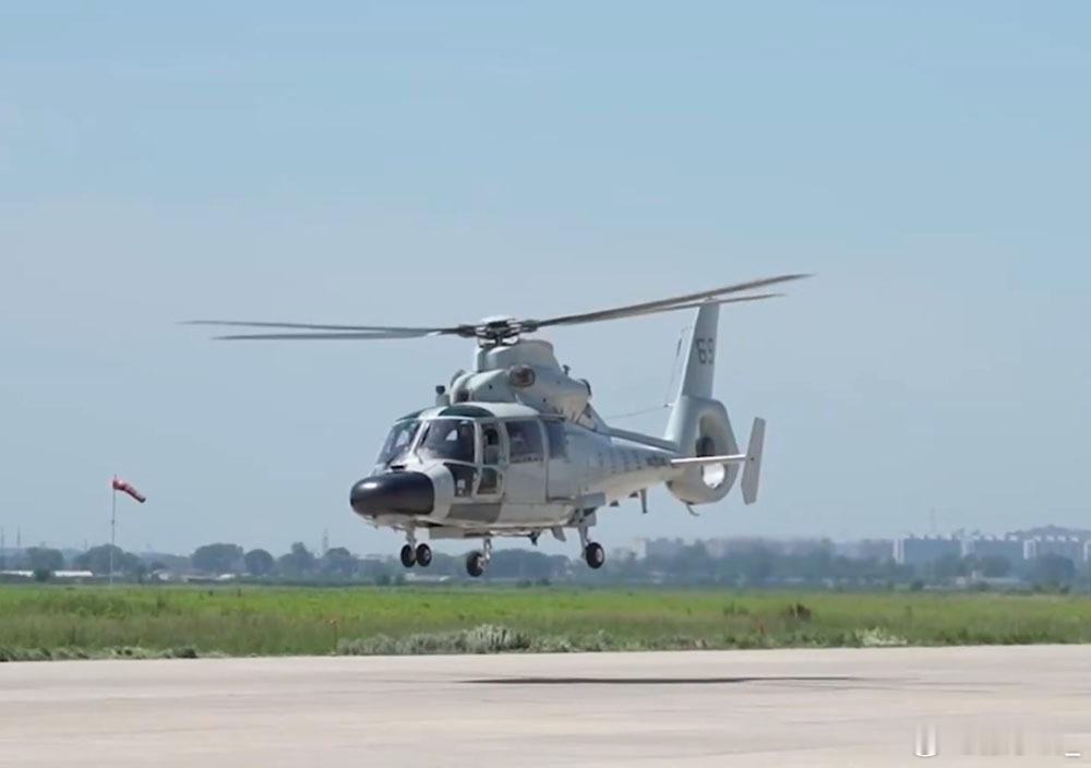 海航大Z-9C反潜机，由一线部队转隶，退居教学二线： ​​​