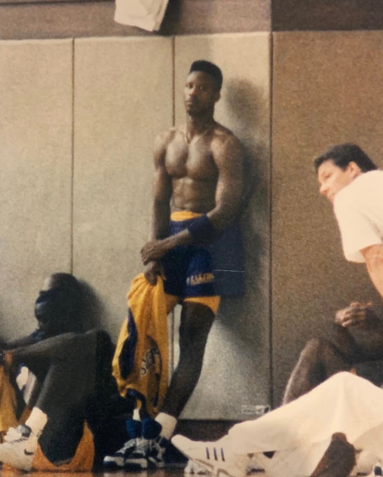 篮天下 拜伦·斯科特，湖人“Showtime”时代的核心成员之一。Images 