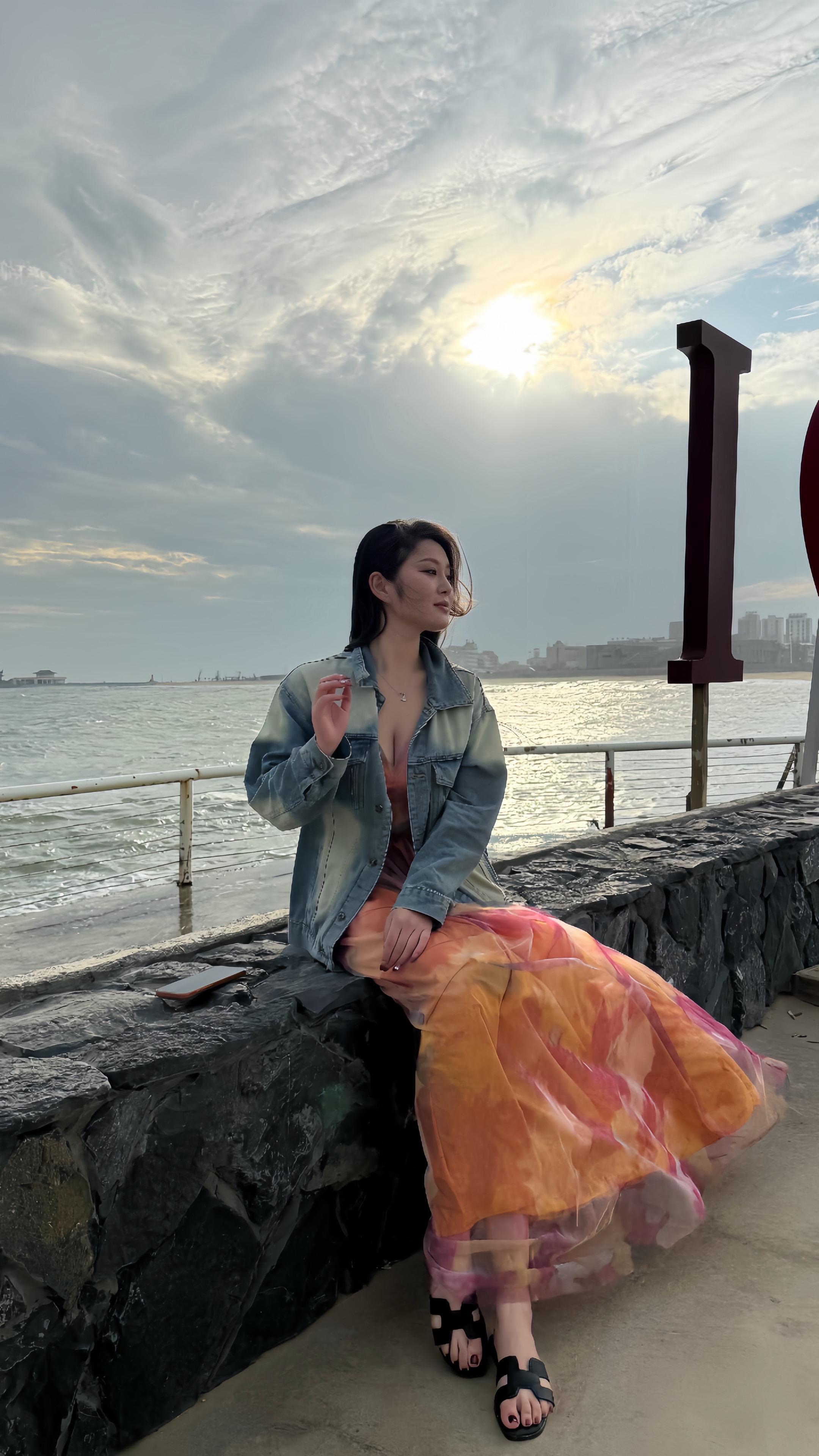 管他是现在 未来 我陪着你走