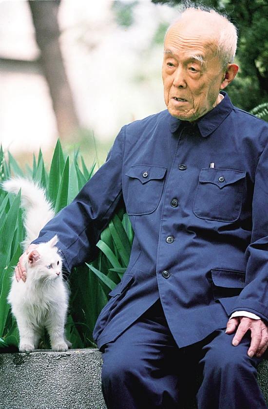 季羡林是我国著名的国学大师、语言学家，他的日记广为流传，他写的《牛棚杂忆》广受读