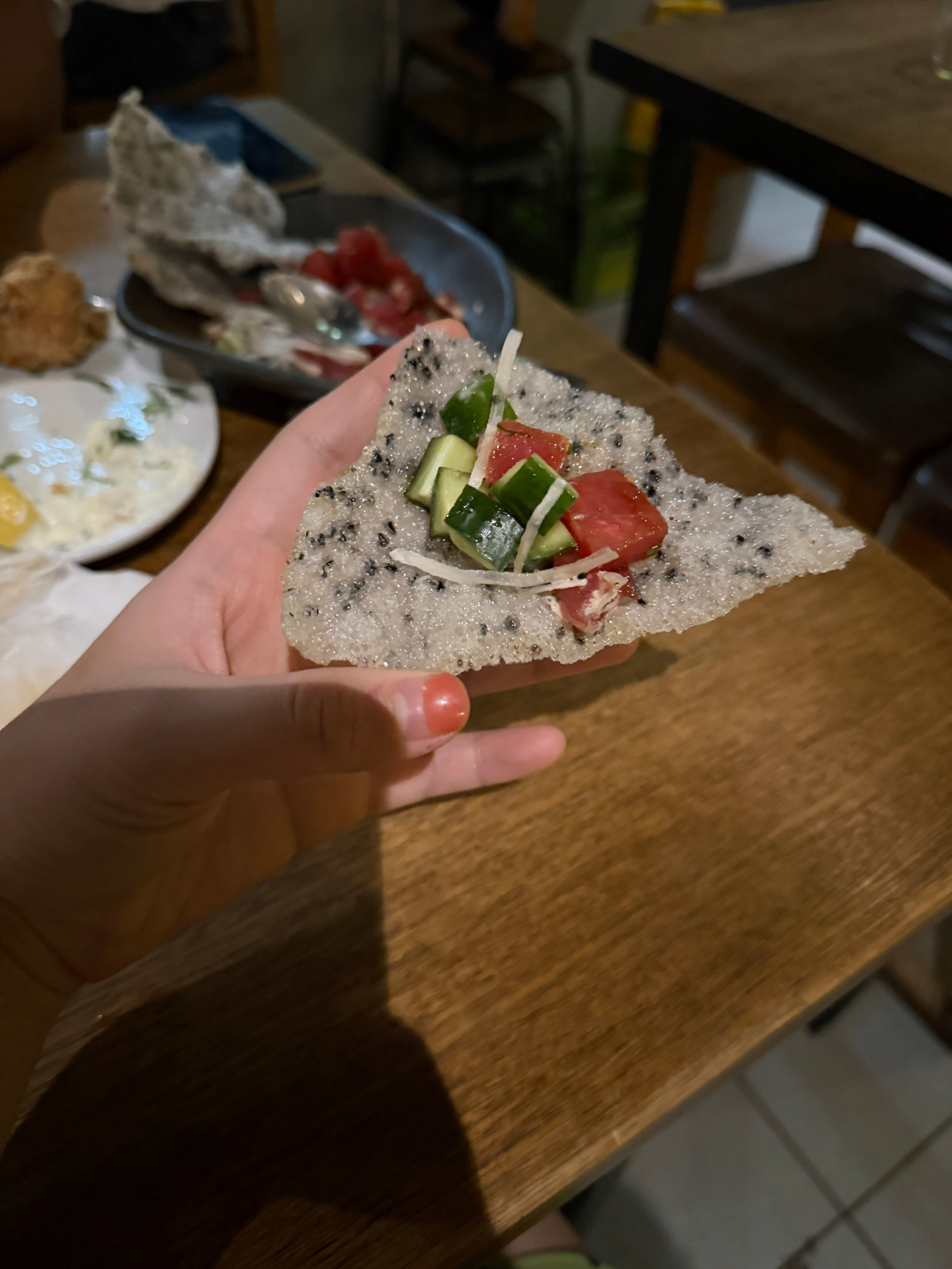 酒量超差了 喝了两杯到家倒头就睡了 现在醒了