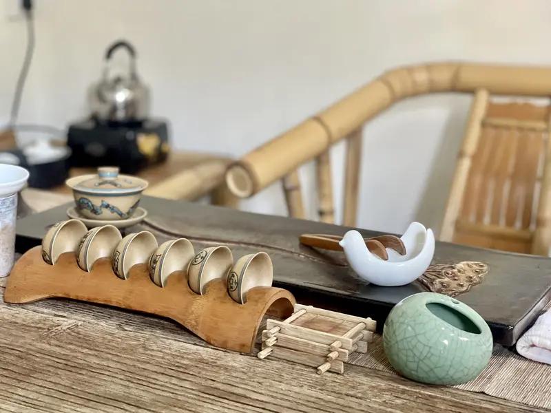 拥有最糟糕过去的人，可以创造最美好的未来。人生路上，难免误入歧途、跌入低谷，就像