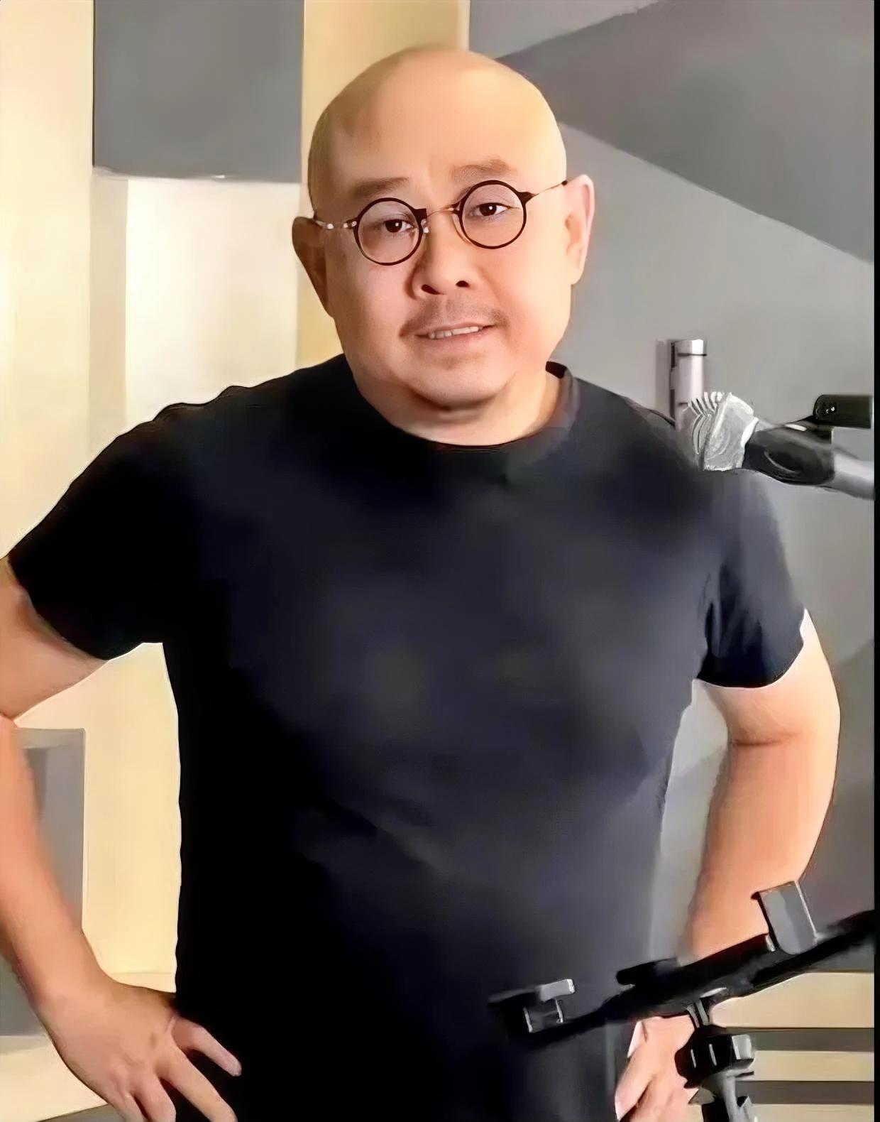 刀郎，我又红了，非常害怕。

2023年7月19日，刀郎的《罗刹海市》爆红网络，