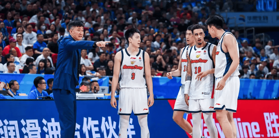 广东不敌北京连续两年无缘四强，你认为杜锋该下课吗？