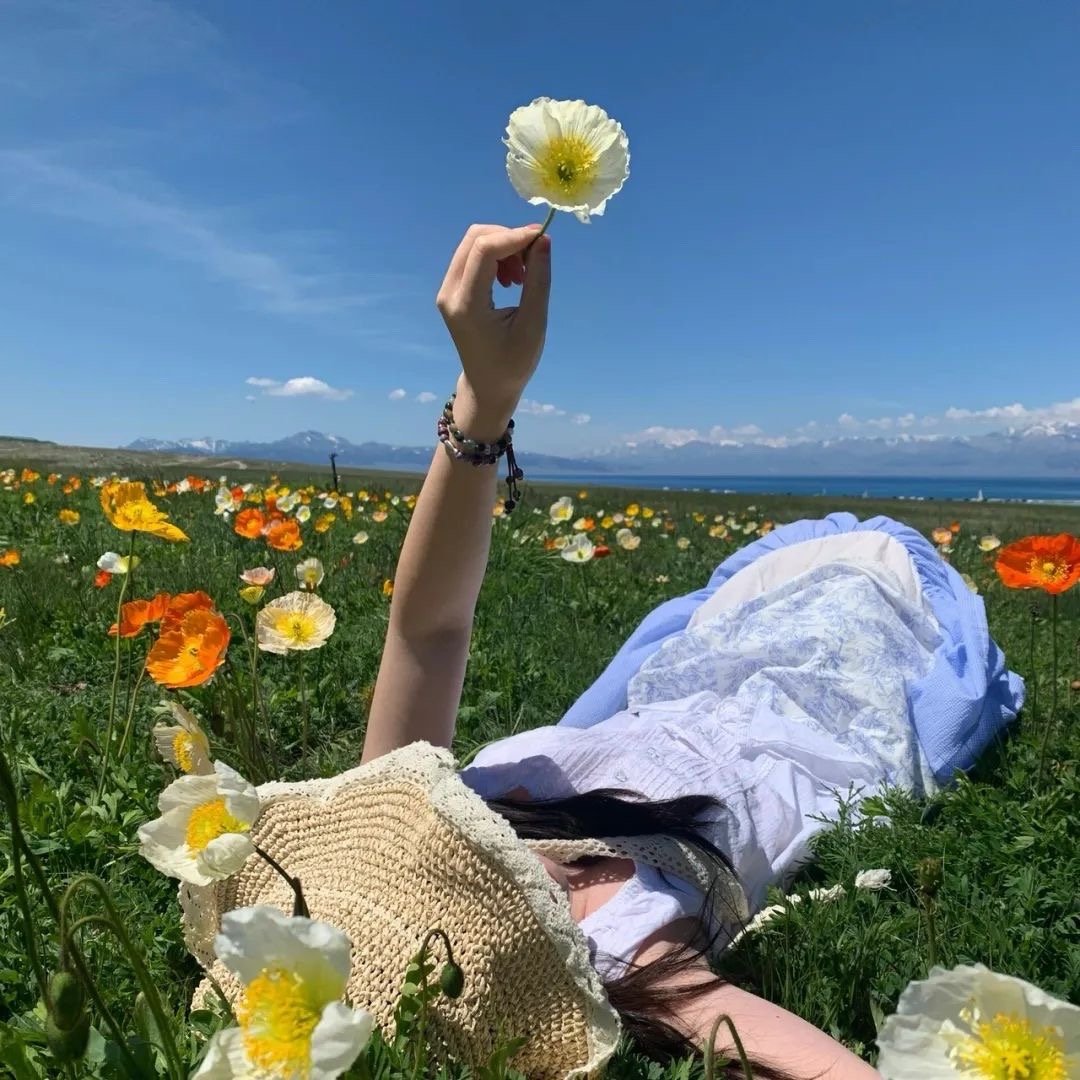 🌤️喘口气 ᐝ没有七十二变，却受八十一难既然时间能夺走一切，能不能先夺走我的贫