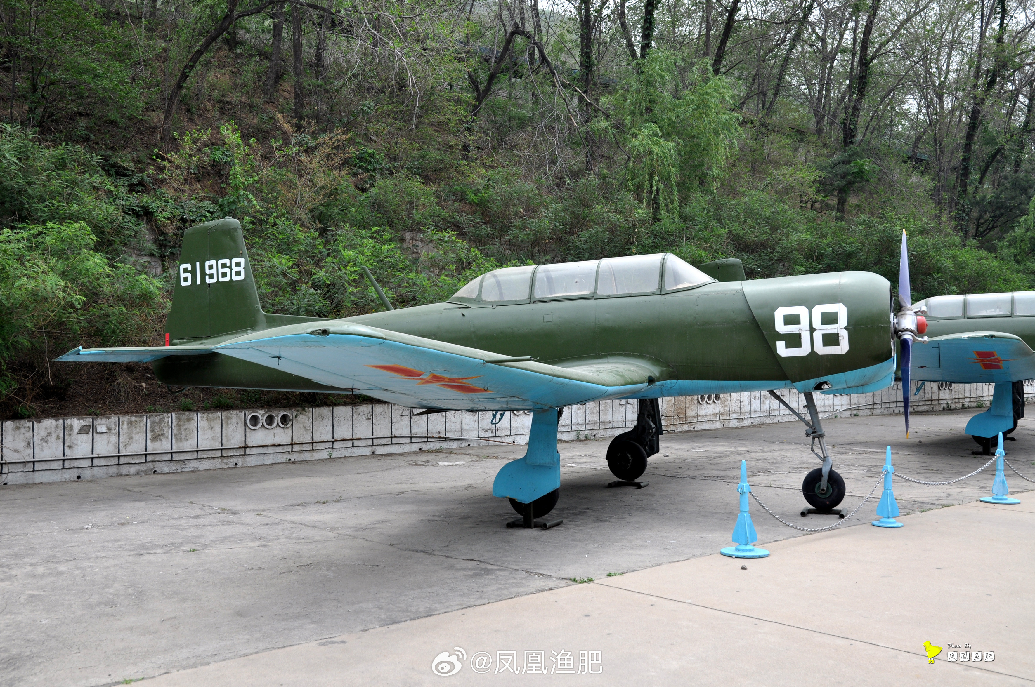 NO. 23航空博物馆 里的  初教6   拍摄时间：20100327、2014