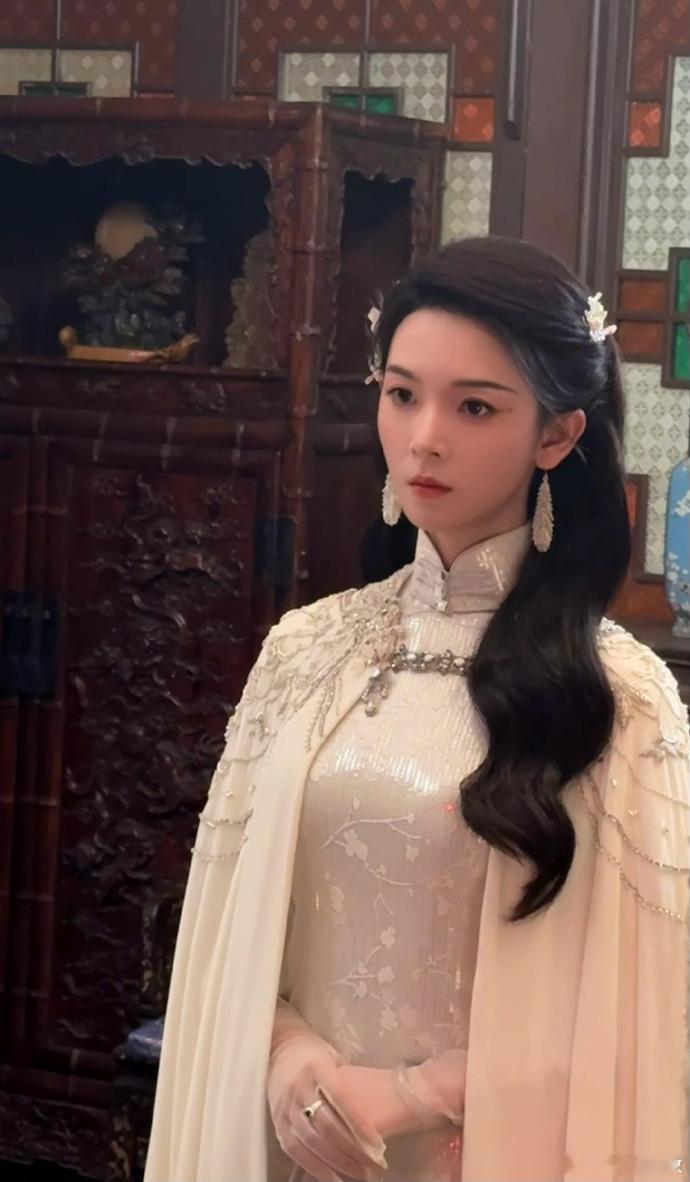 陈瑶大结局发了曾舜晞陈瑶看曾舜晞抱狗这一幕 陈瑶看曾舜晞抱狗这一幕，真的是好温馨
