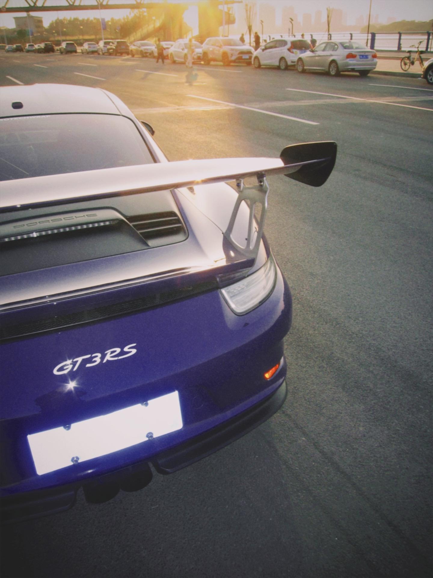 Ultra Violet GT3 RS.