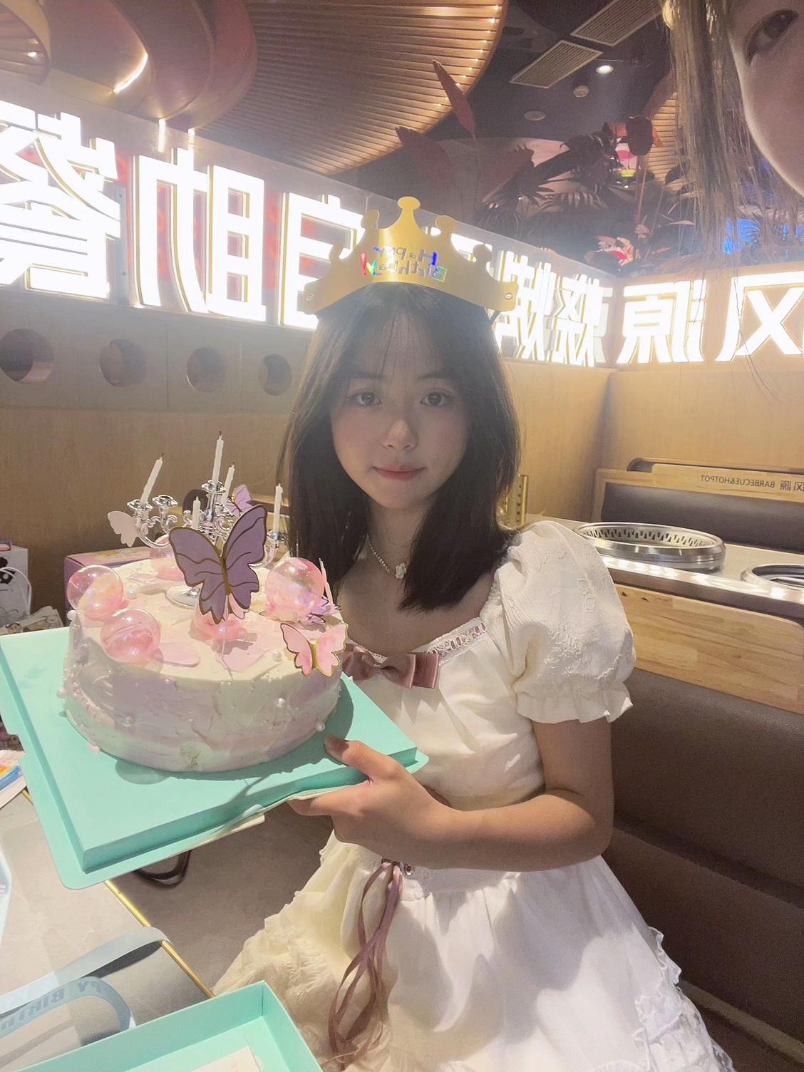 🎂14周岁告别童年,拥抱青春 👧🏻少女初成长,青春恰自来 🦋笑...